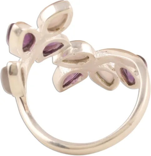 Vista 4 de NOVICA Anillo de cóctel de cuarzo rosa hecho a mano con amatista artesanal, piedra preciosa de plata de ley 925, piedra natal india, gloria frondosa