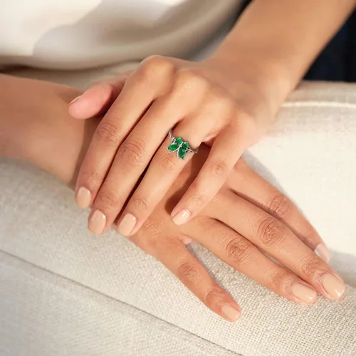 Vista 3 de Bestyle Anillo de collar de mariposa con piedra natal plateada para mujeres, delicado y lindo regalo de joyería de mariposa para mujeres
