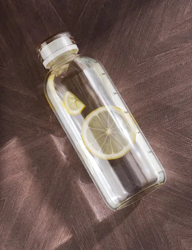 Vista 5 de NiHome - Botella de agua de vidrio de 25 onzas / 25.4 fl oz con pajitas de metal, 2 tapas, transparente High Borosilicate Glass Water Bottle with