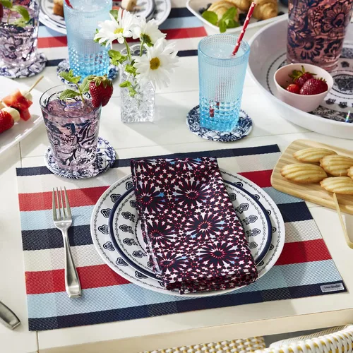 Vista 2 de Vera Bradley Juego de 2 manteles individuales para interior/exterior para mujer, Cuadros patrióticos