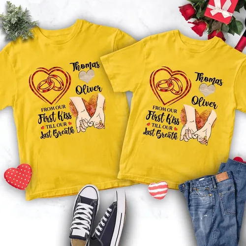 Vista 4 de Camiseta personalizada para pareja amante de él y ella desde nuestro primer beso, anillo de pareja mano en mano, regalos personalizados con nombre