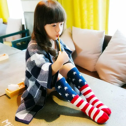Vista 6 de Calcetines con la bandera de Estados Unidos para niños, calcetines de estrella hasta la rodilla para niños y niñas