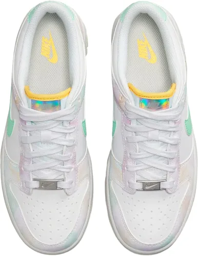 Vista 893 de Nike Kid's Dunk Low Sneaker