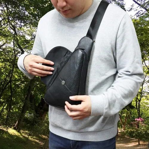 Vista 6 de Vidlea Basic - Mochila bandolera de piel negra, color negro