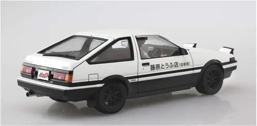 Vista 4 de Aoshima Inicial D: Fujiwara Takumi AE86 Trueno con Figura 1:24 Escala Modelo Kit