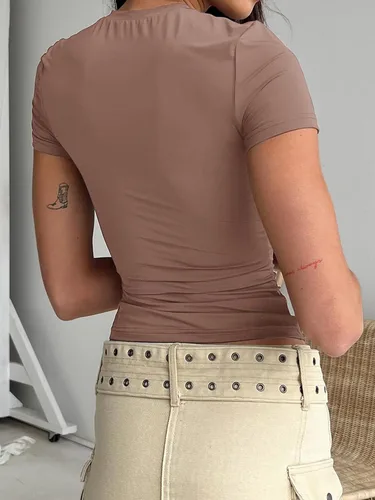 Vista 3 de PGANDS Camiseta corta de manga corta de verano para mujer, cuello redondo, básica, lisa, Y2K, ajustada