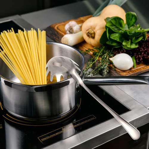 Vista 2 de Cabilock Servidor de cuchara de espagueti de acero inoxidable con mango cómodo, práctica cuchara de servir de fideos para albóndigas de pasta y más