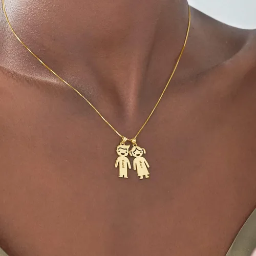 Vista 5 de MyNameNecklace - Dije con grabado personalizable para regalar a mamá el día de la madre