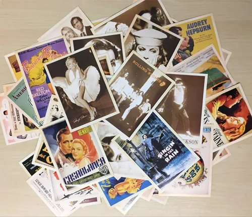 Vista 4 de DreamHigh Paquete al por mayor de 64 piezas de tarjetas postales coleccionables con anuncios vintage y pósteres de películas