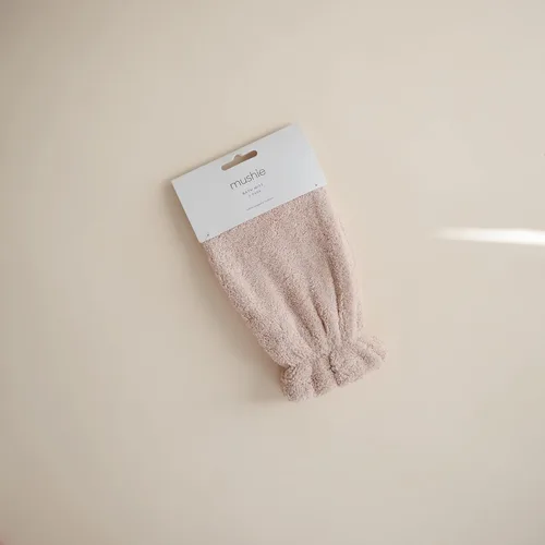 Vista 2 de mushie Manopla de baño para bebé, algodón orgánico, paquete de 2 (rubor)