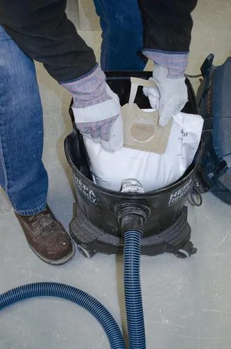 Vista 4 de Bosch VB140F - Paquete de 5 bolsas de filtro de vellón blanco de 14 galones para extractor de polvo VAC140