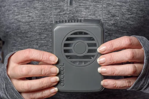 Vista 8 de O2COOL Ventilador de enfriamiento de cordón ajustable con batería USB de viaje personal para cuello portátil, (negro)
