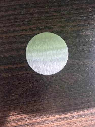 Vista 3 de SALEX Adhesivos metálicos para teléfono para montaje magnético. Juego de 32 placas de metal magnéticas para automóvil dentro de la funda