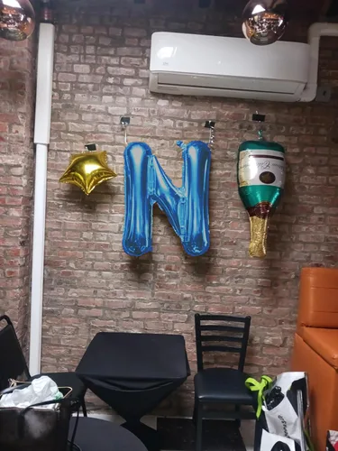 Vista 2 de Globos de letras azules de 40 pulgadas, globo grande del alfabeto de aluminio de Mylar para decoración de cumpleaños, boda, aniversario, graduación