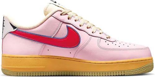 Vista 3 de Nike Air Force 1 '07 An20 - Tenis de baloncesto para hombre, Espuma rosaHyper Royal