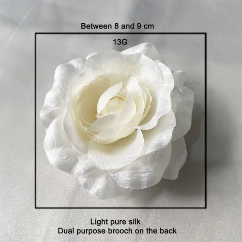 Vista 2 de Broches de seda con flores de camelia beige, delicadas flores, broche clásico para bodas, fiestas, banquetes de baile para mujeres, damas delicadas