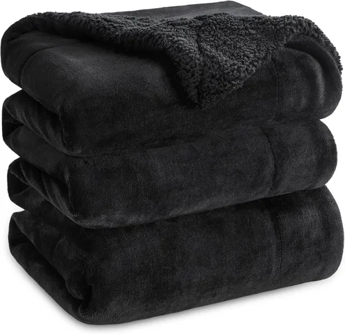 Vista 29 de Bedsure GentleSoft - Manta de forro polar Sherpa para sofá, manta de Navidad gruesa y cálida para invierno, manta de felpa suave y esponjosa como