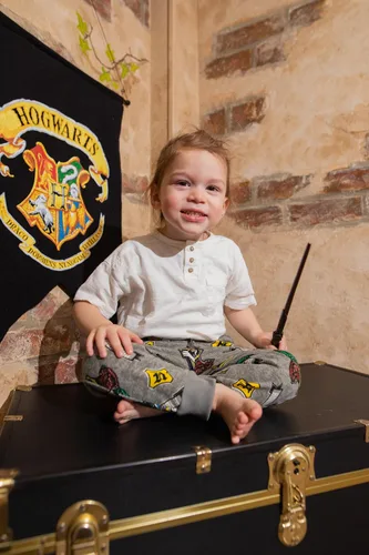 Vista 2 de Harry Potter Gryffindor Slytherin Hufflepuff Ravenclaw - Paquete de 2 pantalones deportivos de forro polar para niños pequeños a grandes