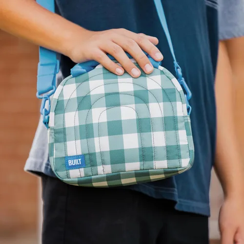 Vista 4 de Built Bolso acolchado de poliéster resistente al agua, ligero aislado y reutilizable con correa ajustable desmontable, diseño de guingán de bosque