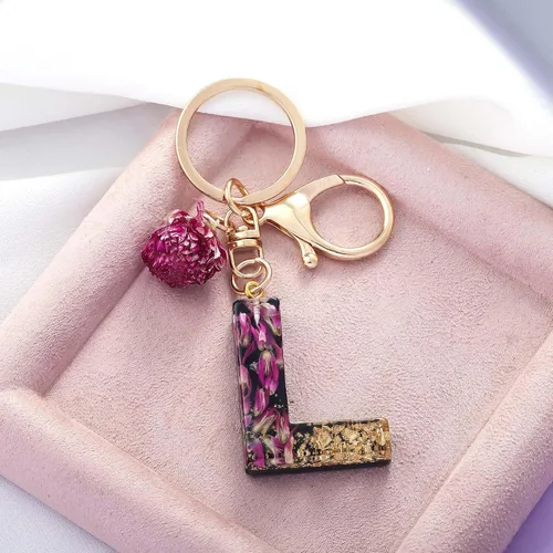 Vista 3 de Llavero con letra inicial del alfabeto para mujeres y niñas, diseño de gomphrena globosa secas, llavero para bolso y bolso