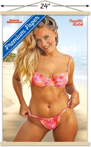 Vista 3 de Trends International Sports Illustrated: Swimsuit Edition - Póster de pared Camille Kostek 23, 22.37 x 34.00 pulgadas, paquete de impresión premium