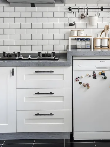Vista 5 de Paquete de 5 tiradores de gabinete negro mate de 3.78 pulgadas (3.780 in) para armario de cocina y baño, accesorios de gabinete de tocador negro