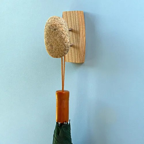 Vista 6 de Sea Stones Coast Hook - Gancho para abrigos, seleccionado a mano, gancho de pared de piedra natural con elegante placa trasera de madera, cuelga tus