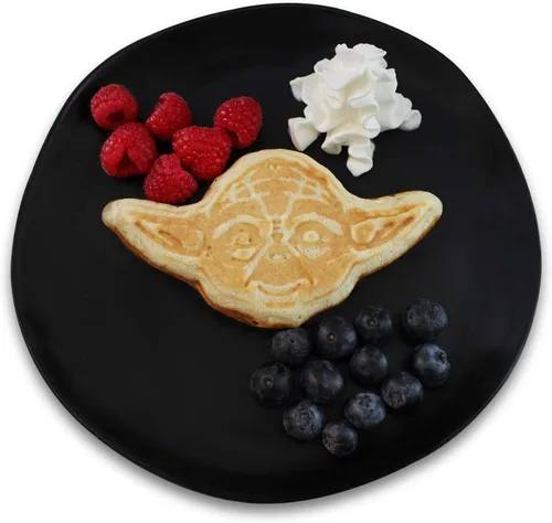 Vista 9 de Uncanny Brands Máquina de gofres Yoda de Star Wars