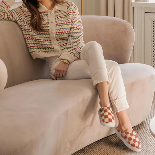 Vista 12 de Jaeynow Pantuflas mullidas para mujer en interiores, zapatos de casa unisex de espuma viscoelástica para hombre, zapatos de invierno cálidos