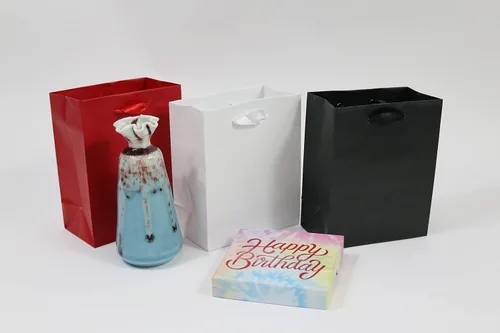 Vista 7 de 12 bolsas de papel de regalo extra pequeñas con asas de cinta (4.5 x 5.5 x 2.5 pulgadas), para recuerdos de fiesta, baby shower, bodas, vacaciones