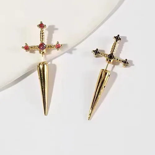 Vista 4 de Pendientes de espada para mujer, aretes de daga gótica, aretes punk negros para adolescentes y niñas