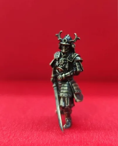 Vista 6 de Figuras de guerrero del shogunato japonés de latón, adornos de escritorio, estatua de cobre antiguo soldado en miniatura, juego de ajedrez de guerra