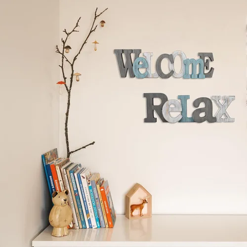 Vista 3 de Letrero decorativo de madera rústica, color verde azulado, letras Relájate