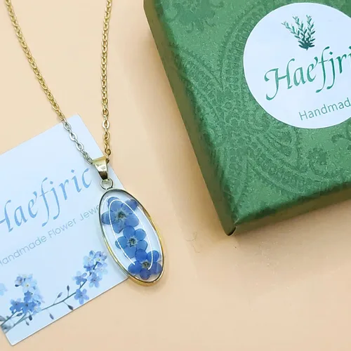 Vista 77 de Collar de flores silvestres prensadas con encaje de Forget-Me-Not y Queen Anne Collar de flores prensadas de oro Collares hechos a mano