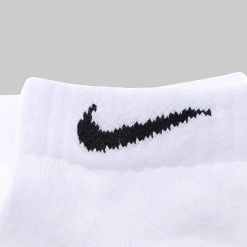 Vista 5 de Nike Everyday - Calcetines de entrenamiento de corte bajo acolchados 3 pares