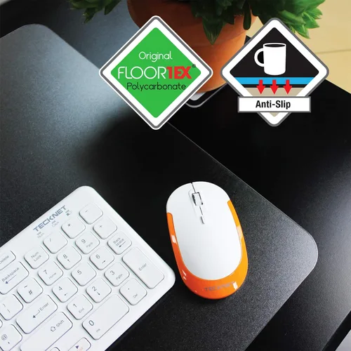 Vista 2 de Floortex® Paquete de 2 almohadillas rectangulares de policarbonato para escritorio, 17 x 22 pulgadas