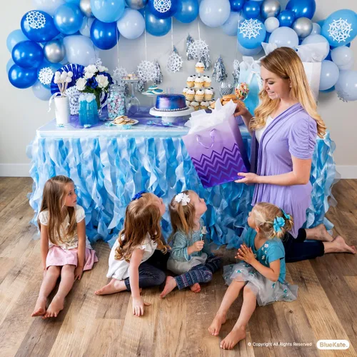 Vista 8 de Falda de mesa tutú azul. Falda de mesa de 6 pies con sauces de organza de doble capa para decoraciones bajo el mar, decoración de primer cumpleaños