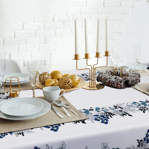 Vista 5 de Peryiter Mantel de Navidad Azul y Blanco de 60 x 84 Pulgadas Mantel de Navidad de Poinsettia Azul Decoraciones de Invierno Reutilizable Mantel