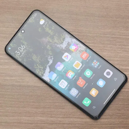 Vista 5 de Ibywind Protector de pantalla para Xiaomi Poco F3/Redmi K40/K40 Pro, con 2 piezas de vidrio templado, 1 protector de lente de cámara, 1 película