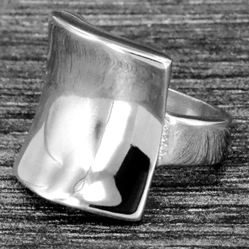 Vista 4 de Jude Jewelers Anillo de acero inoxidable chapado en oro de 18 quilates con forma curvada, estilo grueso, cóctel, fiesta, boda, Metal, Zirconia cúbica
