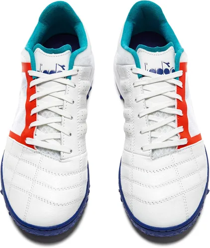 Vista 21 de Diadora Brasil Sala Turf Zapatos