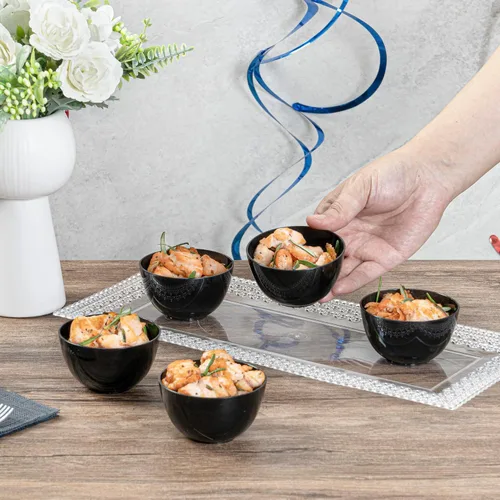 Vista 5 de Restaurantware Taza Bodega redonda de plástico negro de 4 onzas, paquete de 20