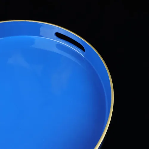 Vista 3 de Bandeja decorativa redonda azul con asas, bandeja de servir elegante de 13" para mesa de café, estilo otomano para sala de estar, baño, exteriores