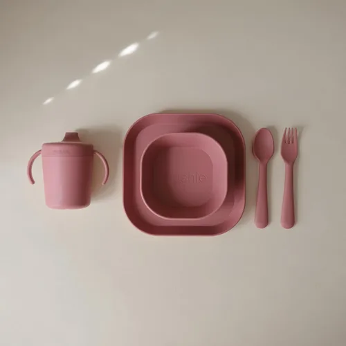Vista 32 de mushie Trainer Sippy Cup Fabricado en Dinamarca Tapa Giratoria Resistente a Fugas y Asas 6 Meses + (Blush)