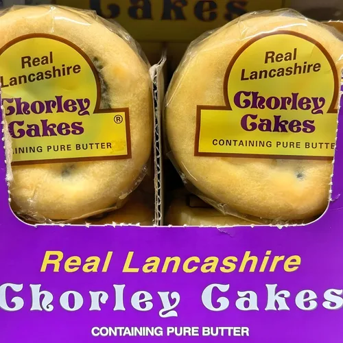 Vista 8 de Real Lancashire Chorley Cake - 4 pasteles (paquete de 6) Hecho con mantequilla pura y grosellas secas Snacks británicos de la hora del té