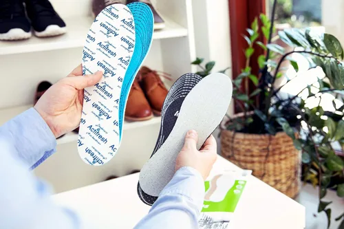 Vista 8 de Kaps Odour Stop - Juego de 6 pares de plantillas antiolores para zapatos con carbón que come olor, insertos para zapatos, paquete de 6 pares