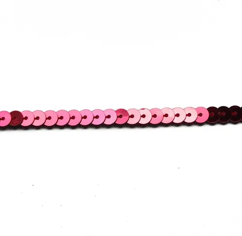 Vista 2 de Borde de lentejuelas planas de 0.236 in ensartado por yarda ~ Rojo vino cereza picante metálico de 1/4 "de ancho ~ Cadena de lentejuelas plana