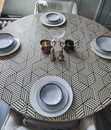 Vista 4 de Papel de contacto decorativo con diseño geométrico dorado y beige, papel de contacto decorativo extraíble para estantes y cajones, película