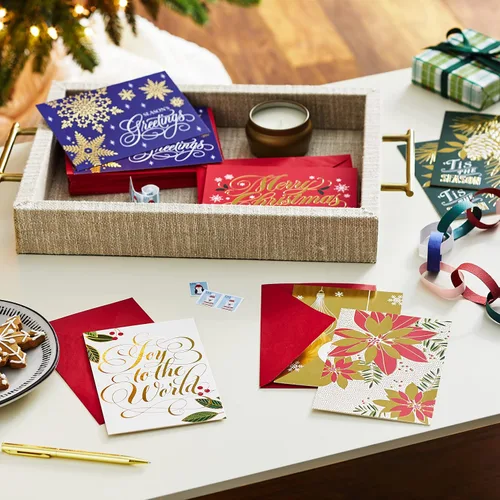 Vista 2 de Hallmark Surtido de tarjetas de Navidad en caja, lámina dorada clásica (6 diseños, 36 tarjetas con sobres)