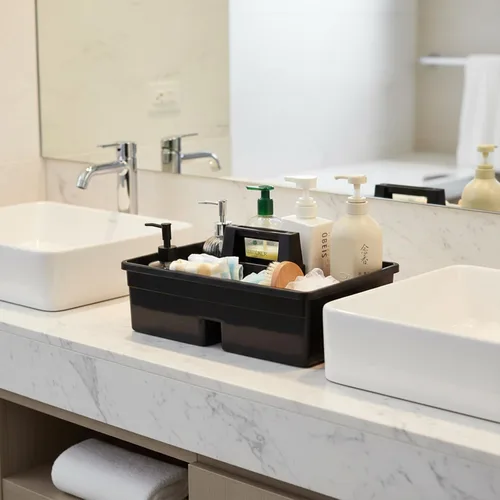Vista 5 de Cesta de limpieza de plástico con 3 compartimentos – Cubo organizador de herramientas de plástico apilable de calidad comercial grande con asa